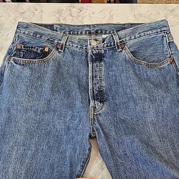 Vintage Levi's 501 Mens Sz 38X30 Blue Button Fly Leather Patch Y2K 90s Jeans - Picture 4 of 11